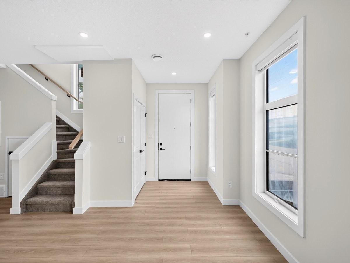 11306 123 Street Northwest, Edmonton, AB, T5M 0E9