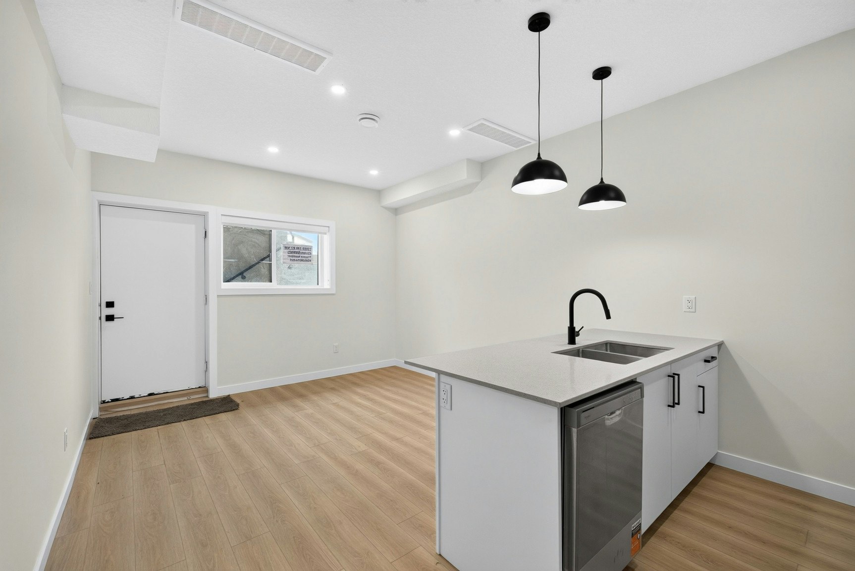 11306 123 Street Northwest, Edmonton, AB, T5M 0E9