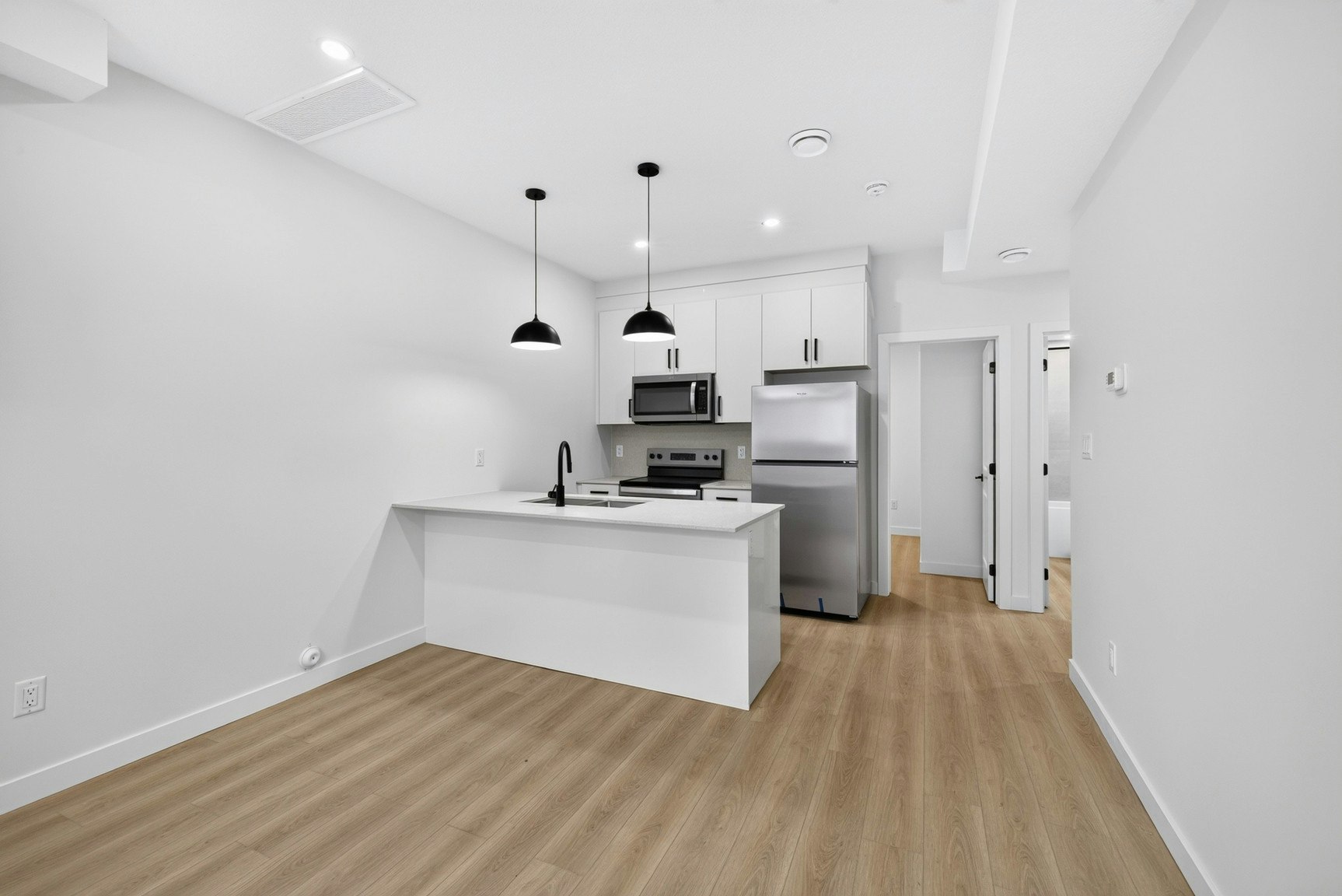 11306 123 Street Northwest, Edmonton, AB, T5M 0E9 - 3
