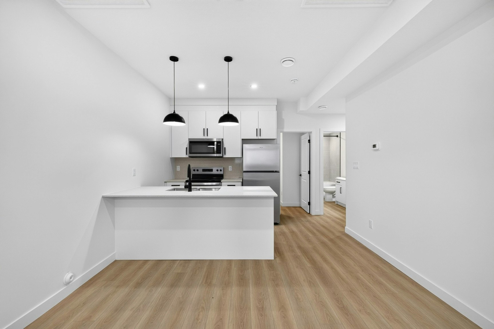 11306 123 Street Northwest, Edmonton, AB, T5M 0E9 - 2