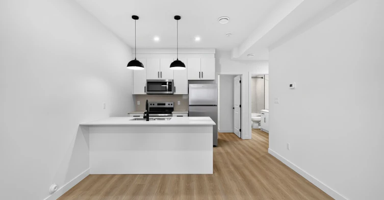11306 123 Street Northwest, Edmonton, AB, T5M 0E9 - 2