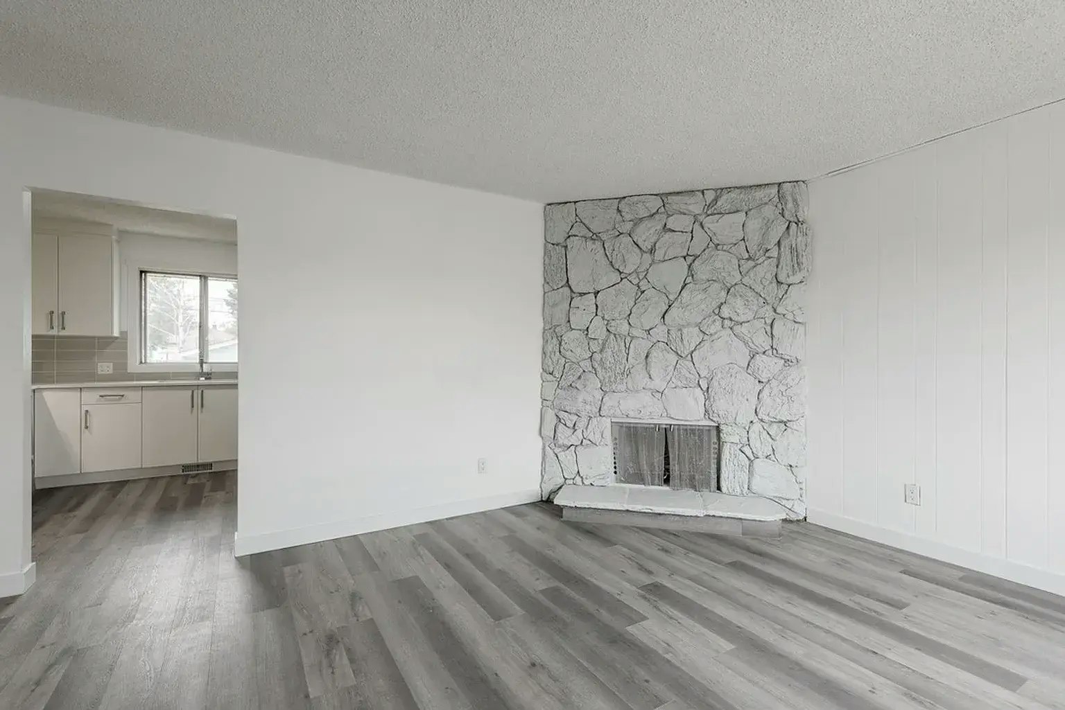 A-1831 44 Street Southeast, Calgary, AB, T2A 0T7 - 11