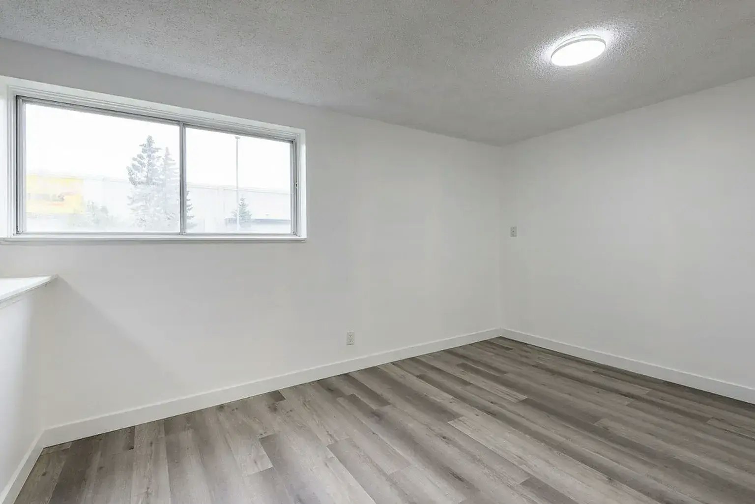 A-1831 44 Street Southeast, Calgary, AB, T2A 0T7 - 7