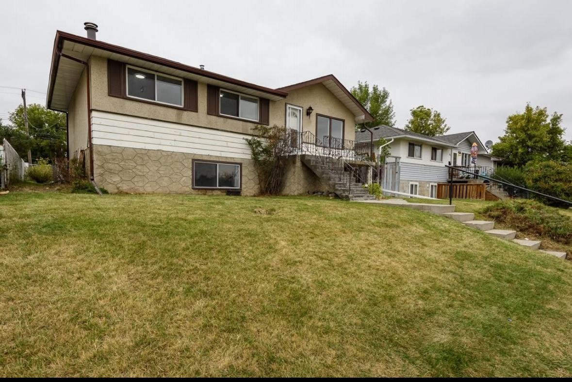 A-1831 44 Street Southeast, Calgary, AB, T2A 0T7