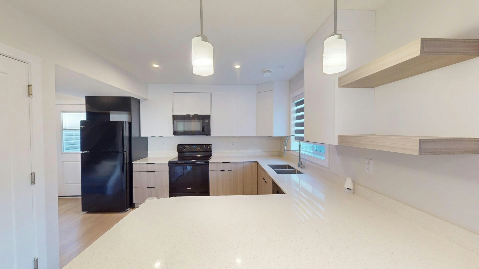 15828 100a Avenue NW, Edmonton, AB, T5P 0L8 - 2