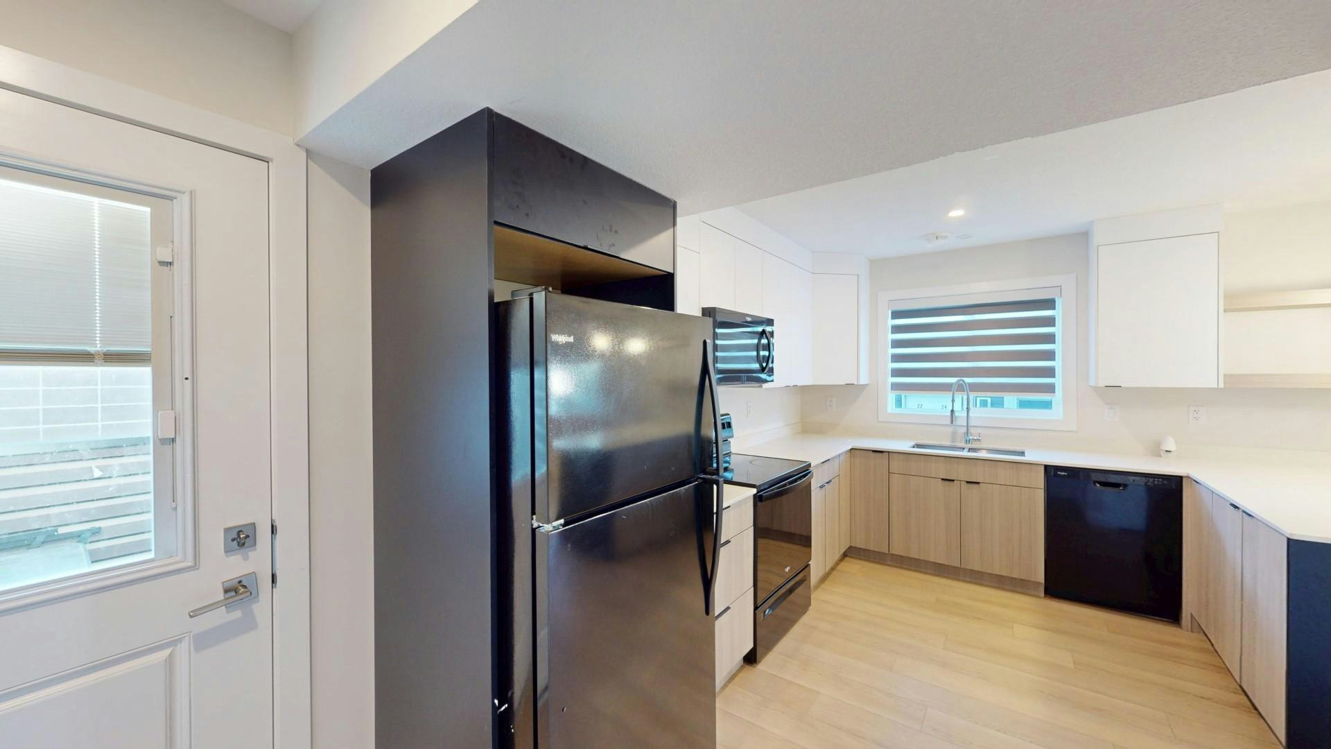 15828 100a Avenue NW, Edmonton, AB, T5P 0L8