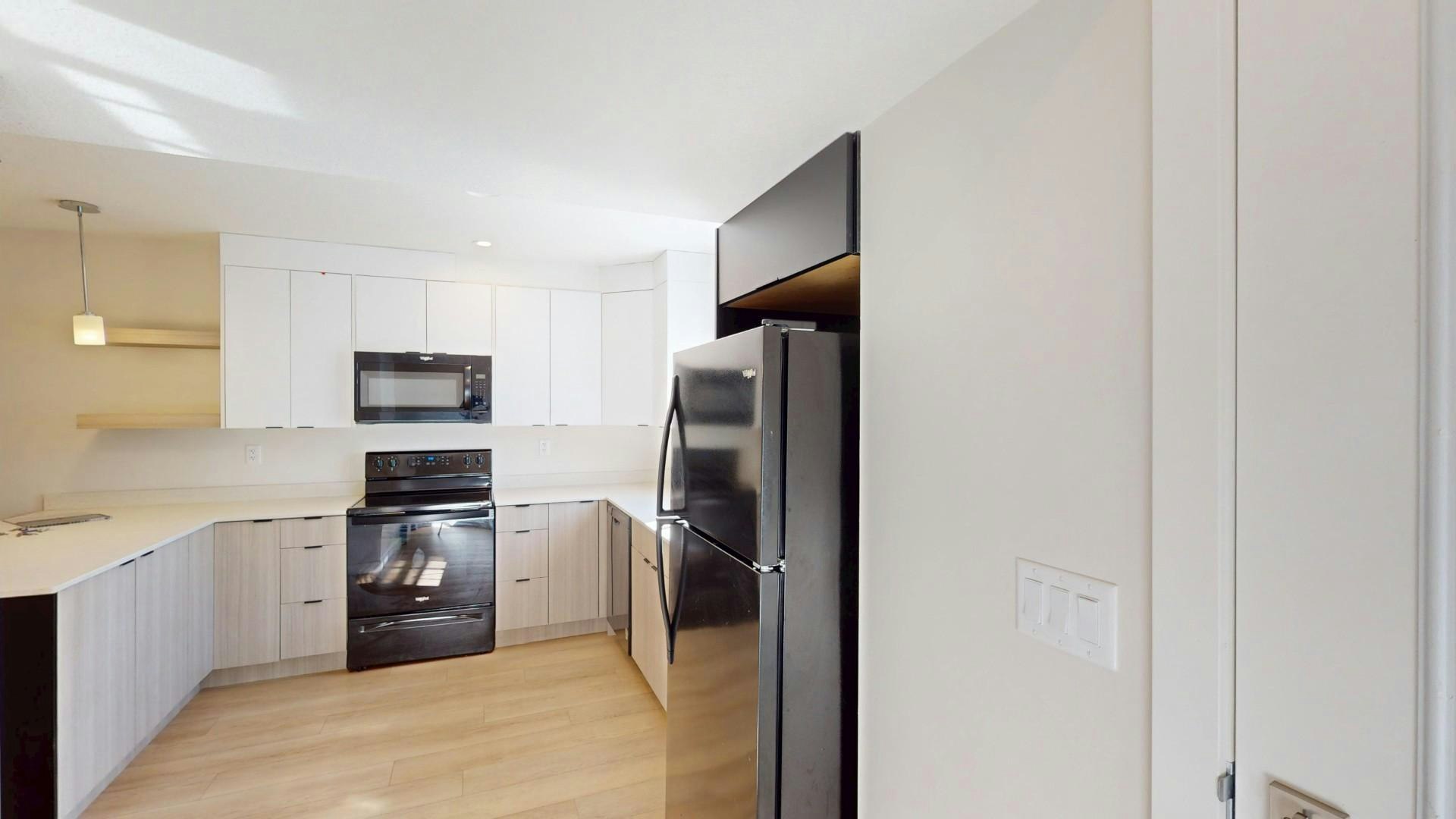 15824 100a Avenue NW, Edmonton, AB, T5P 0L8 - 2