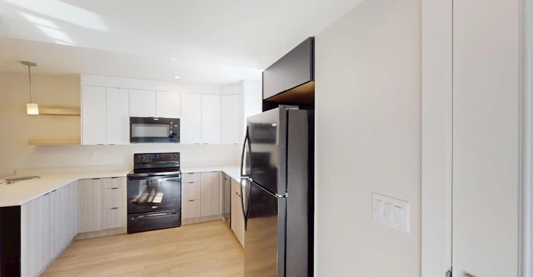 15824 100a Avenue NW, Edmonton, AB, T5P 0L8 - 2
