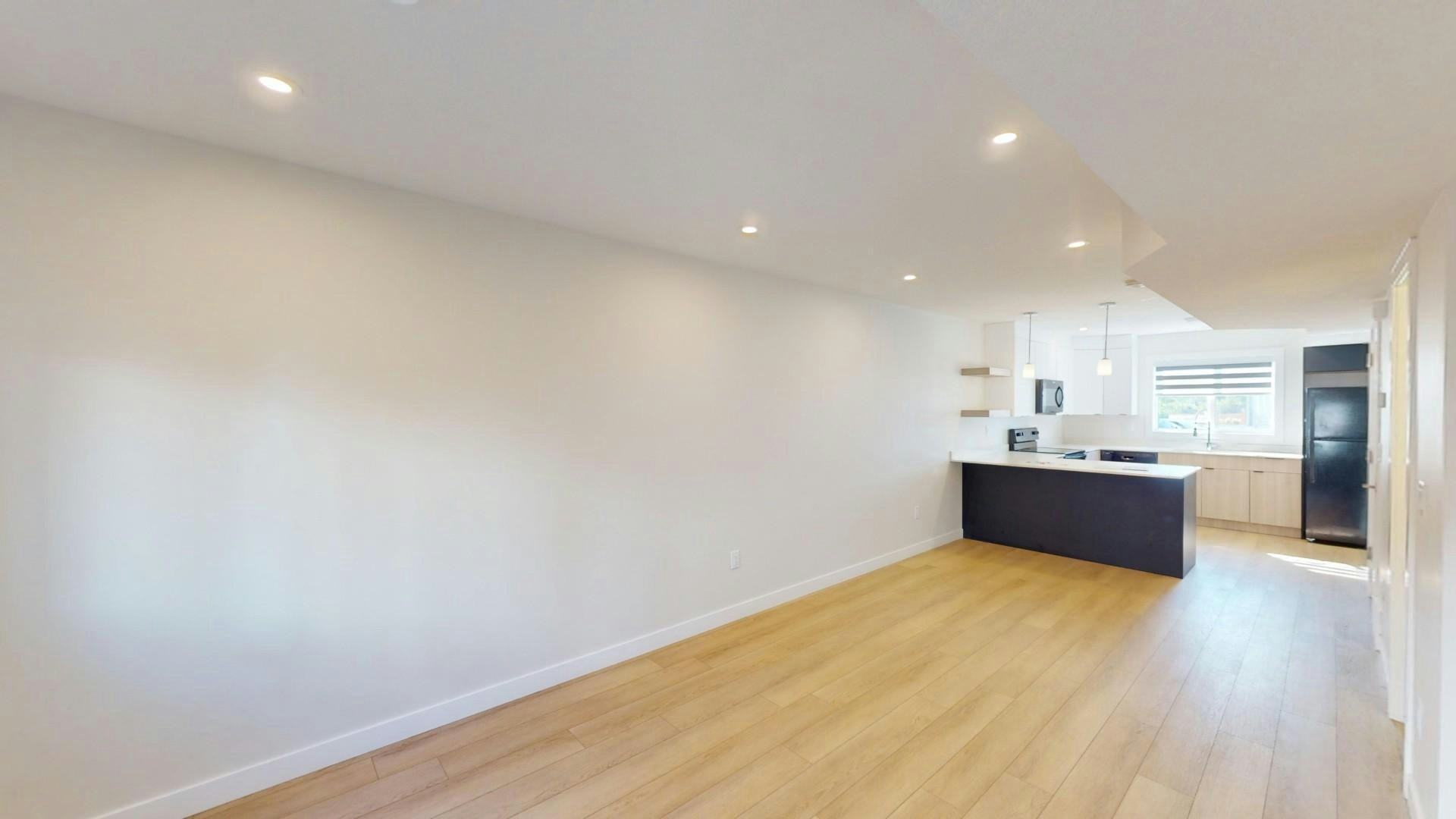 15824 100a Avenue NW, Edmonton, AB, T5P 0L8 - 3
