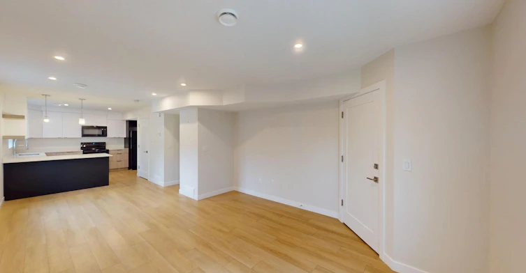 15818 100a Avenue NW, Edmonton, AB, T5P 0L8 - 3