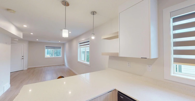 15818 100a Avenue NW, Edmonton, AB, T5P 0L8 - 2