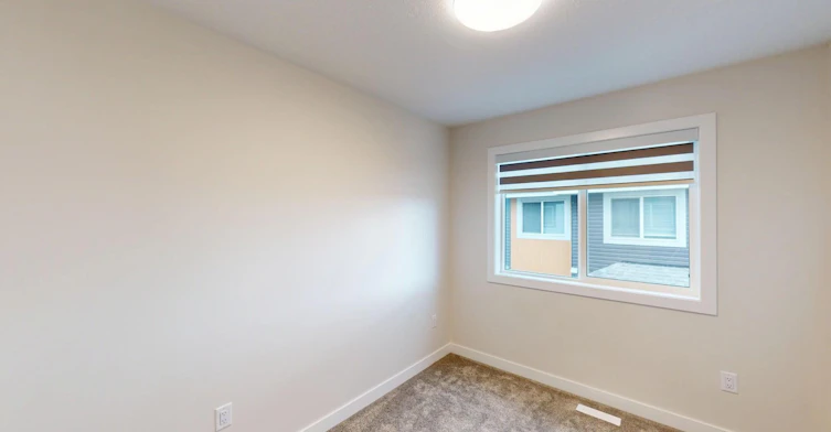 15818 100a Avenue NW, Edmonton, AB, T5P 0L8 - 5