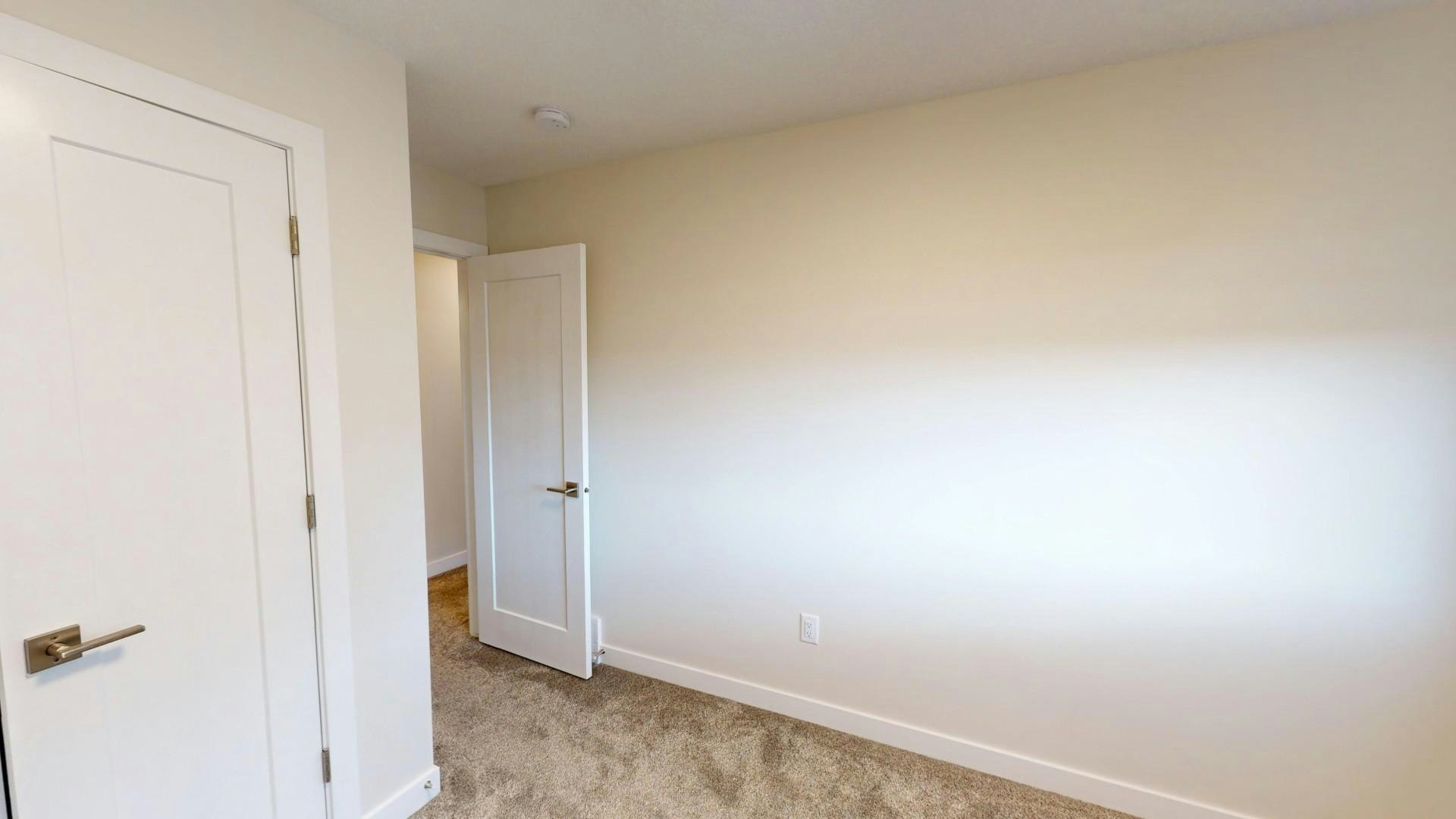 15818 100a Avenue NW, Edmonton, AB, T5P 0L8 - 12