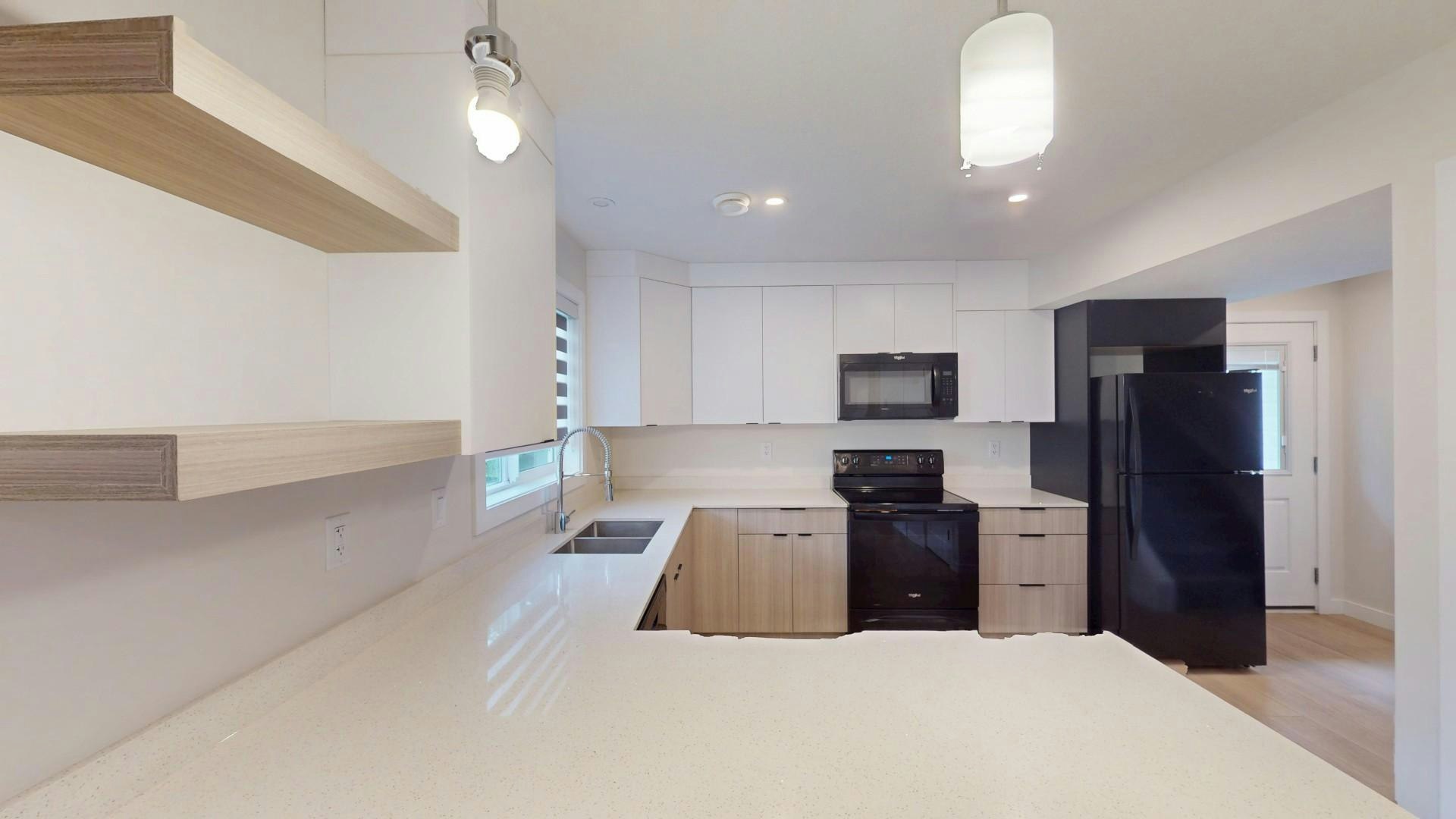 15818 100a Avenue NW, Edmonton, AB, T5P 0L8