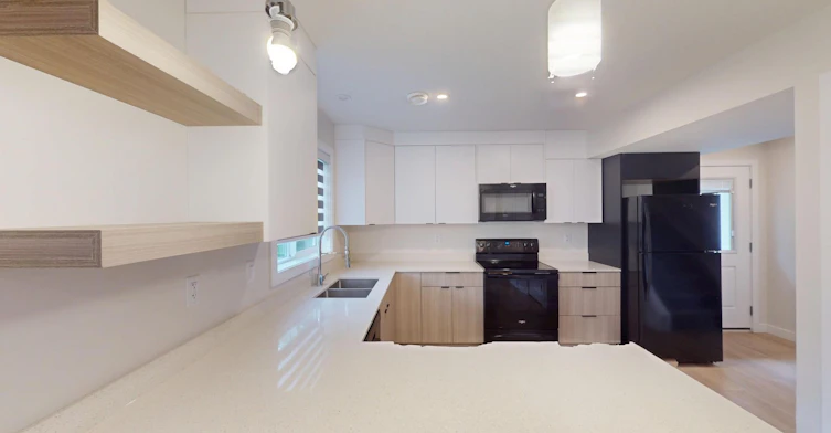 15818 100a Avenue NW, Edmonton, AB, T5P 0L8