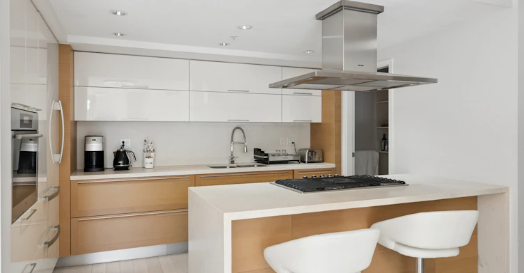 305-8 Smithe Mews, Vancouver, BC, V6B 0A5 - 7