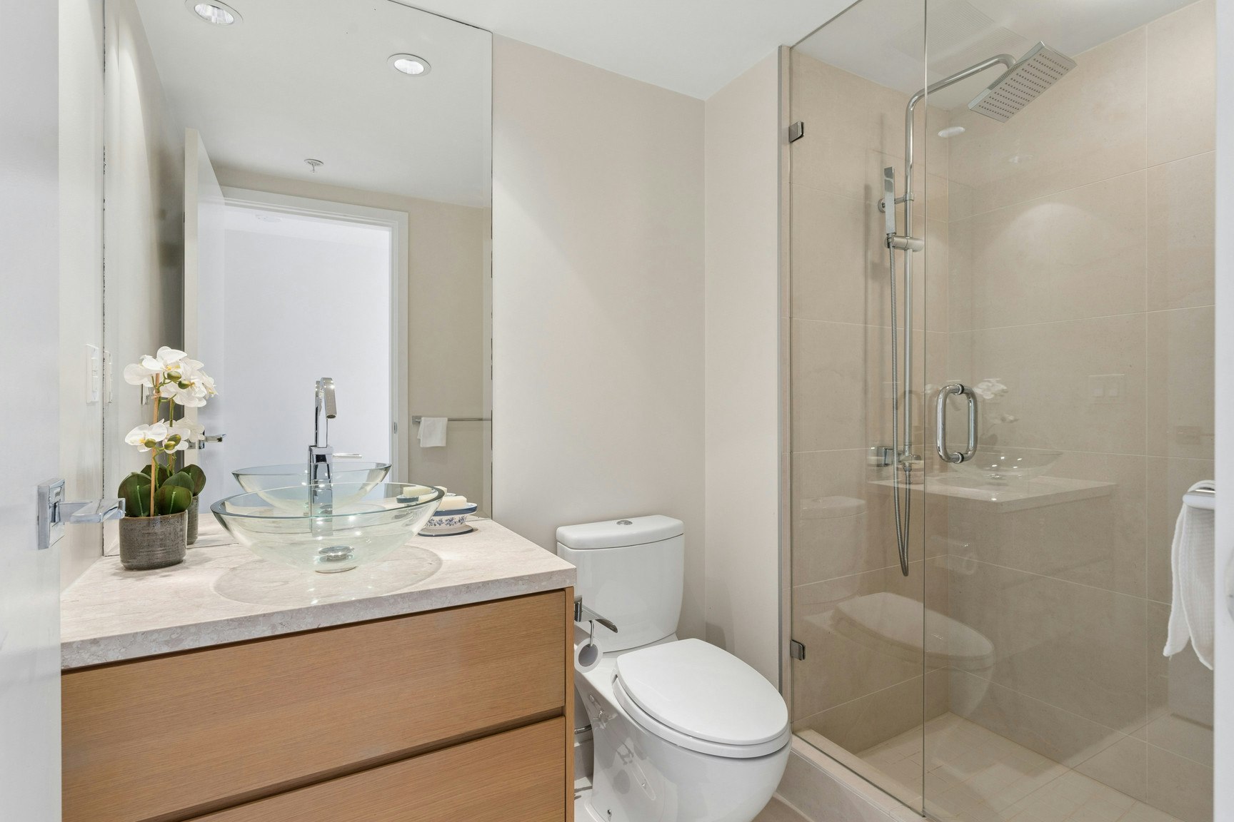 305-8 Smithe Mews, Vancouver, BC, V6B 0A5 - 12