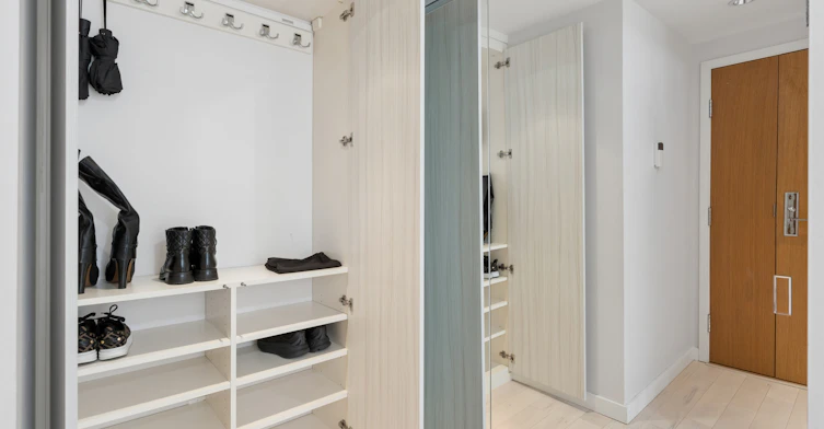 305-8 Smithe Mews, Vancouver, BC, V6B 0A5 - 13