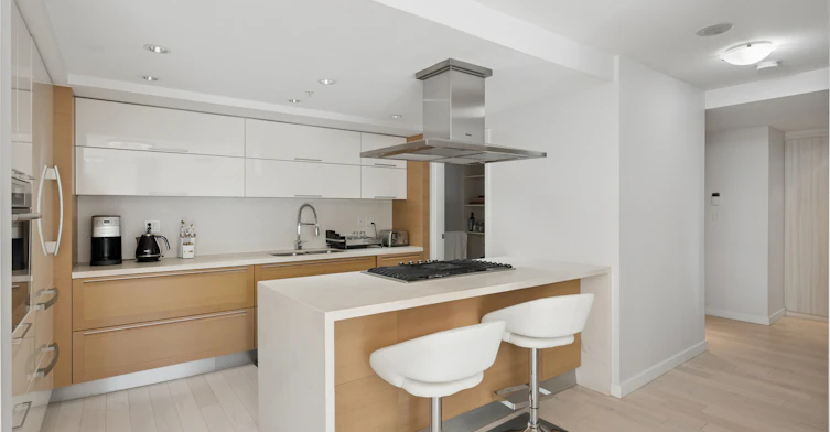 305-8 Smithe Mews, Vancouver, BC, V6B 0A5 - 6