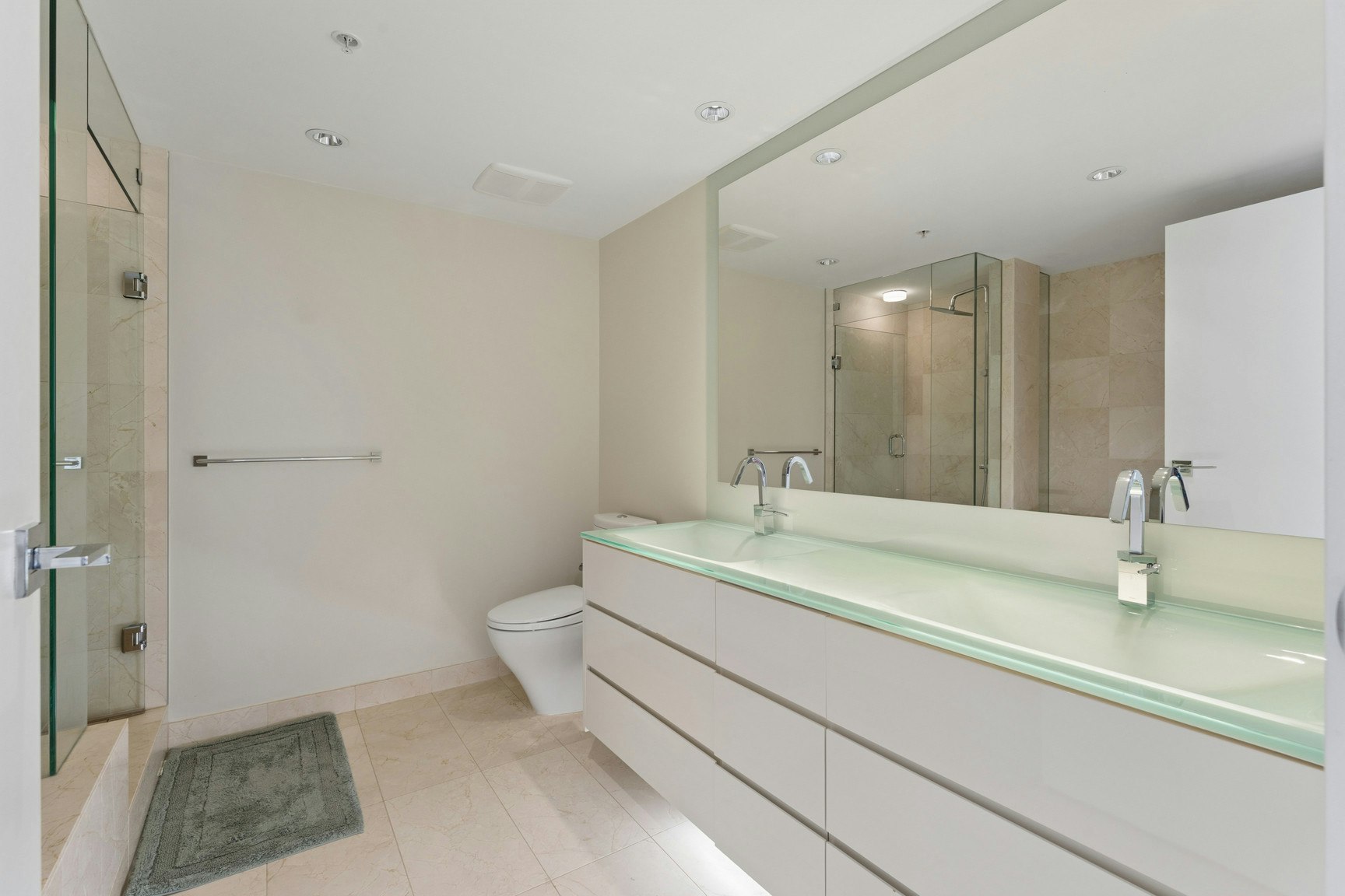 305-8 Smithe Mews, Vancouver, BC, V6B 0A5 - 9
