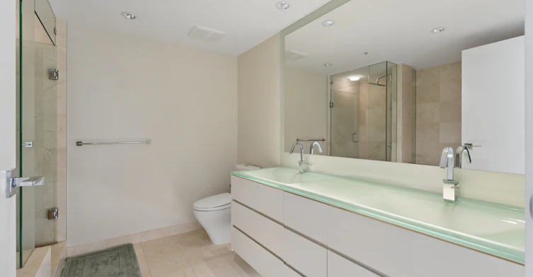 305-8 Smithe Mews, Vancouver, BC, V6B 0A5 - 9