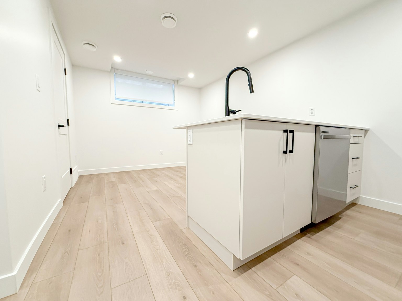 Lower-12405 122 Avenue Northwest, Edmonton, AB, T5L 4H2 - 6