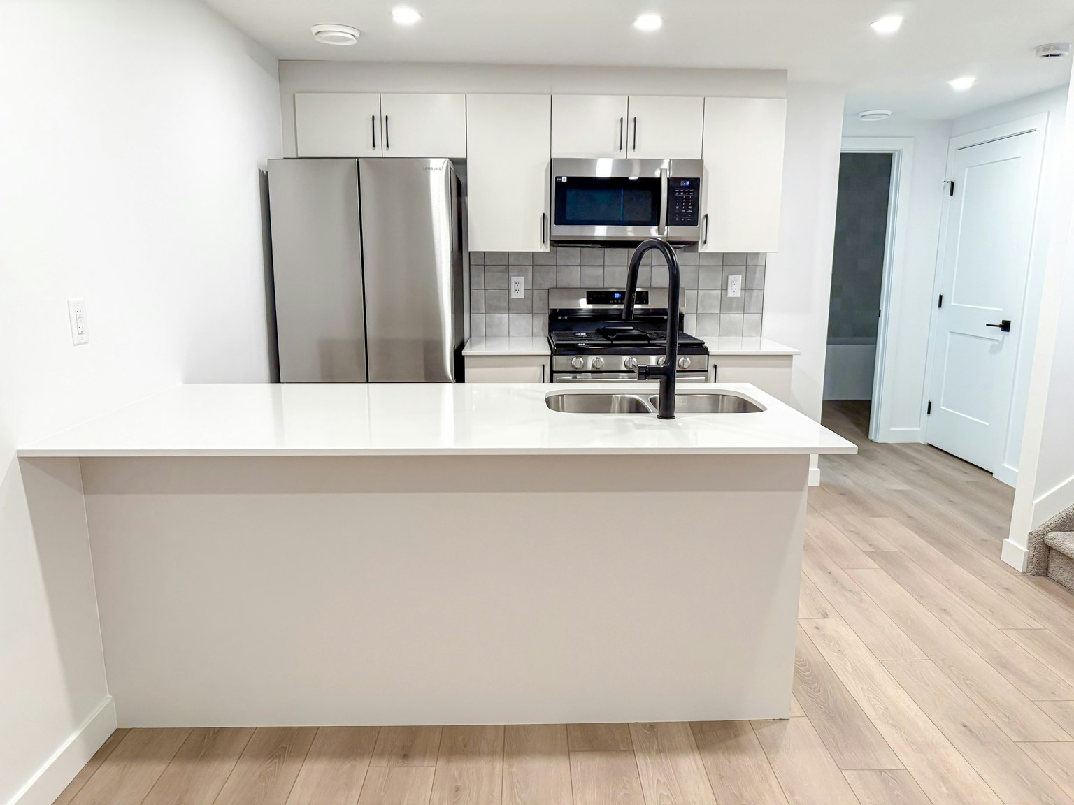 Lower-12405 122 Avenue Northwest, Edmonton, AB, T5L 4H2 - 2