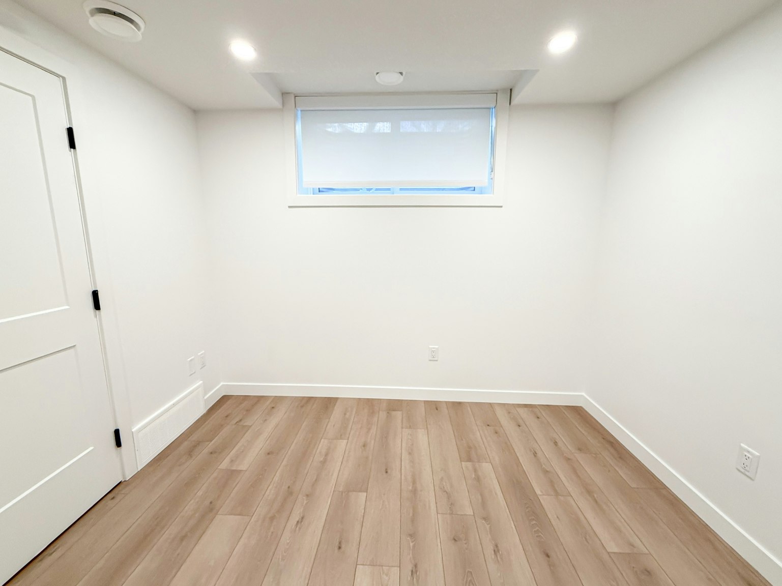 Lower-12405 122 Avenue Northwest, Edmonton, AB, T5L 4H2 - 7