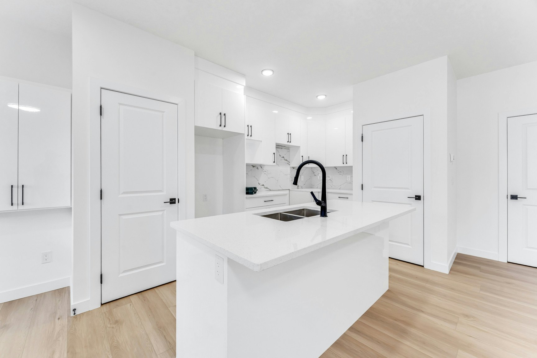 10631 148 Street Northwest, Edmonton, AB, T5N 3G9 - 2