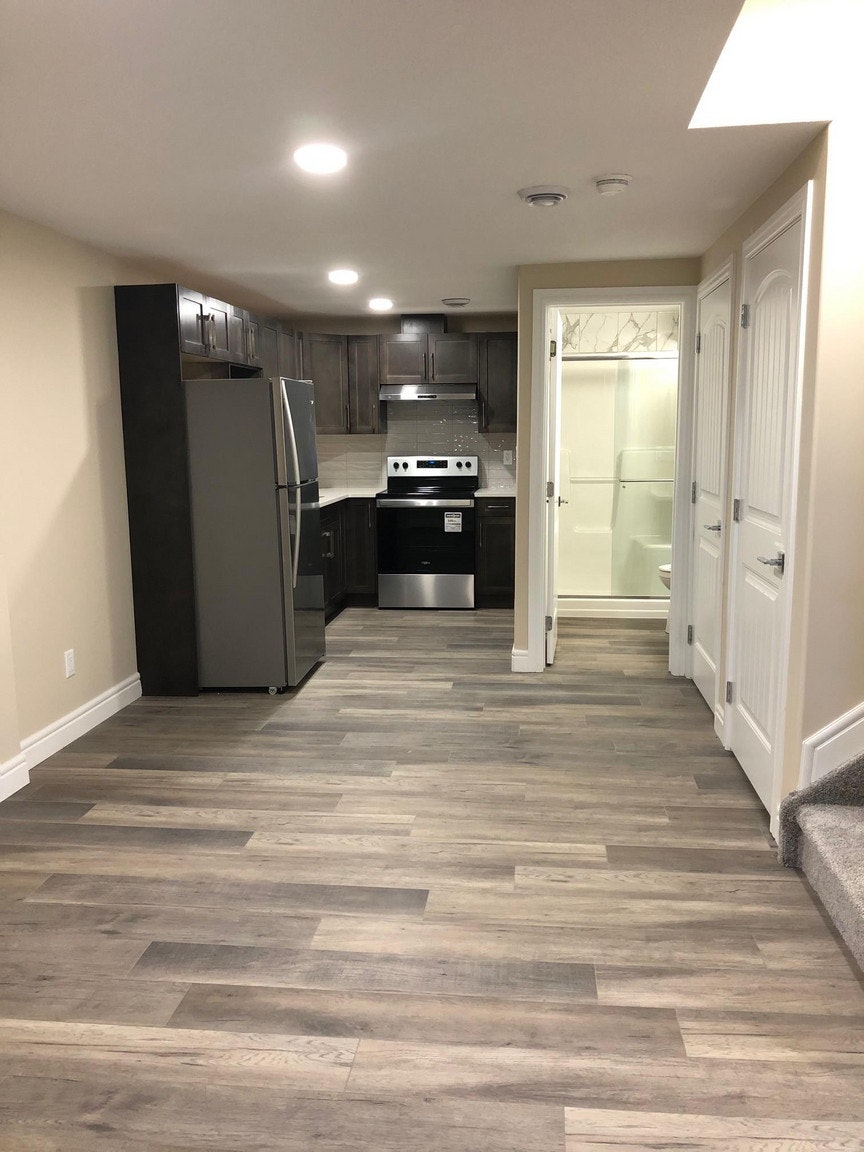 1410 17 Avenue Northwest, Edmonton, AB, T6T 2N6 - 7
