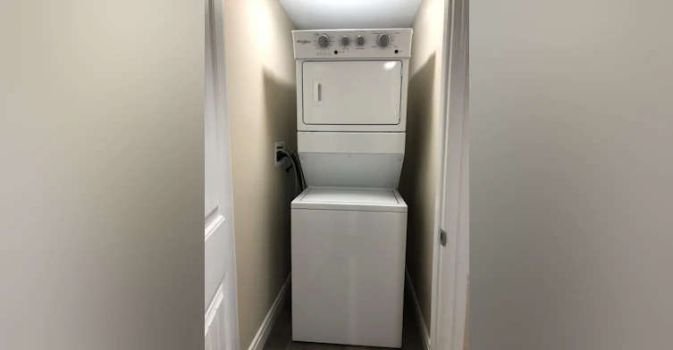1410 17 Avenue Northwest, Edmonton, AB, T6T 2N6 - 8