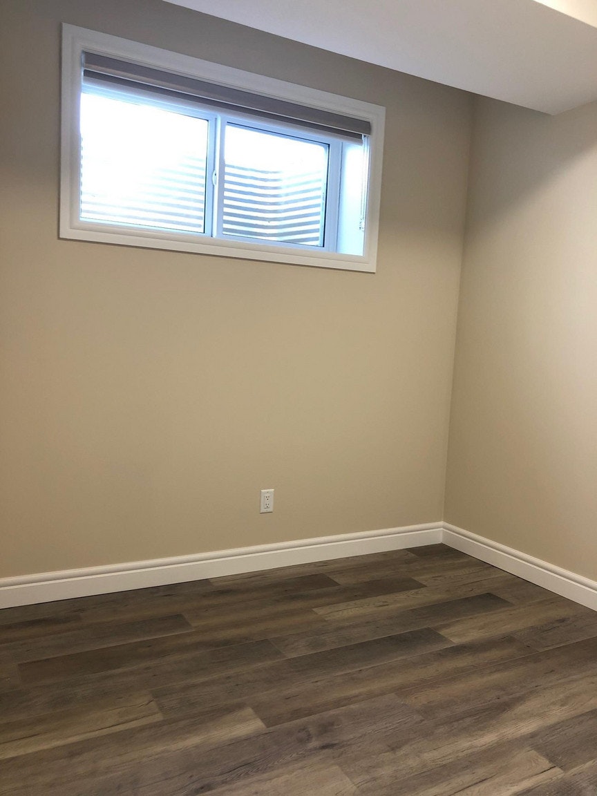 1410 17 Avenue Northwest, Edmonton, AB, T6T 2N6 - 5