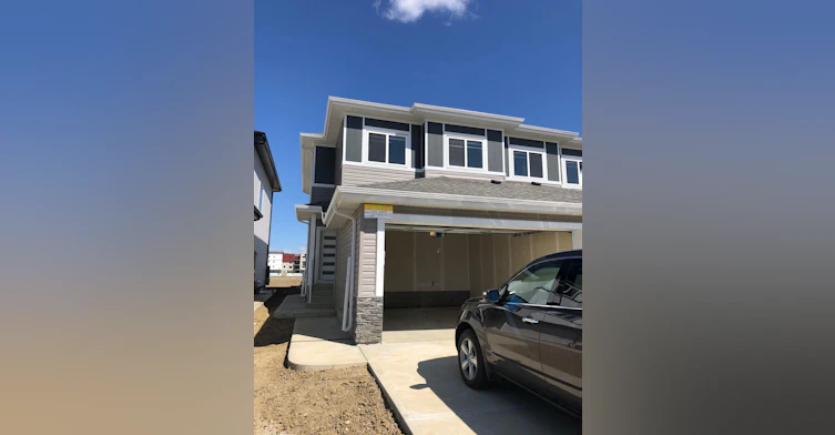 1410 17 Avenue Northwest, Edmonton, AB, T6T 2N6 - 2