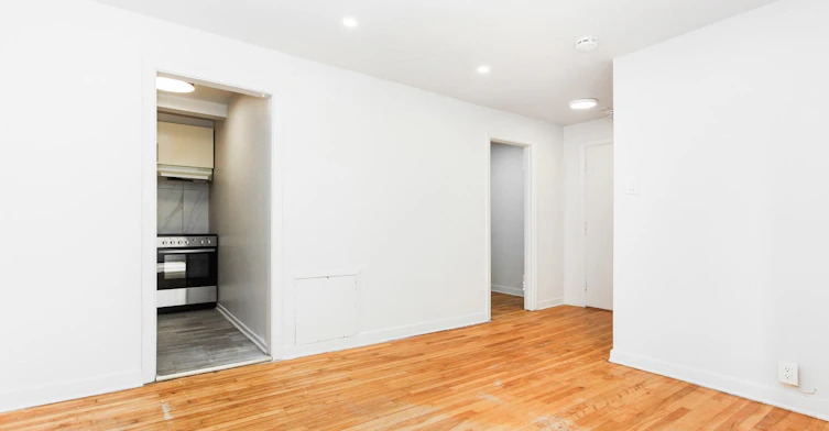 303-80 Des Pins Avenue Ouest, Montréal, QC, H2W 1R1 - 17