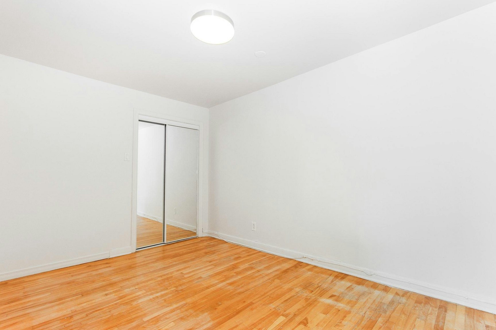 303-80 Des Pins Avenue Ouest, Montréal, QC, H2W 1R1 - 12
