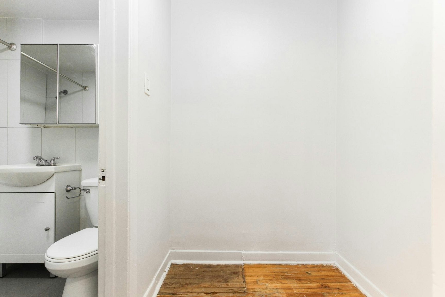 303-80 Des Pins Avenue Ouest, Montréal, QC, H2W 1R1 - 18