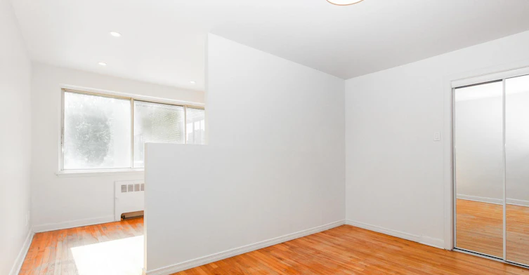 303-80 Des Pins Avenue Ouest, Montréal, QC, H2W 1R1 - 11