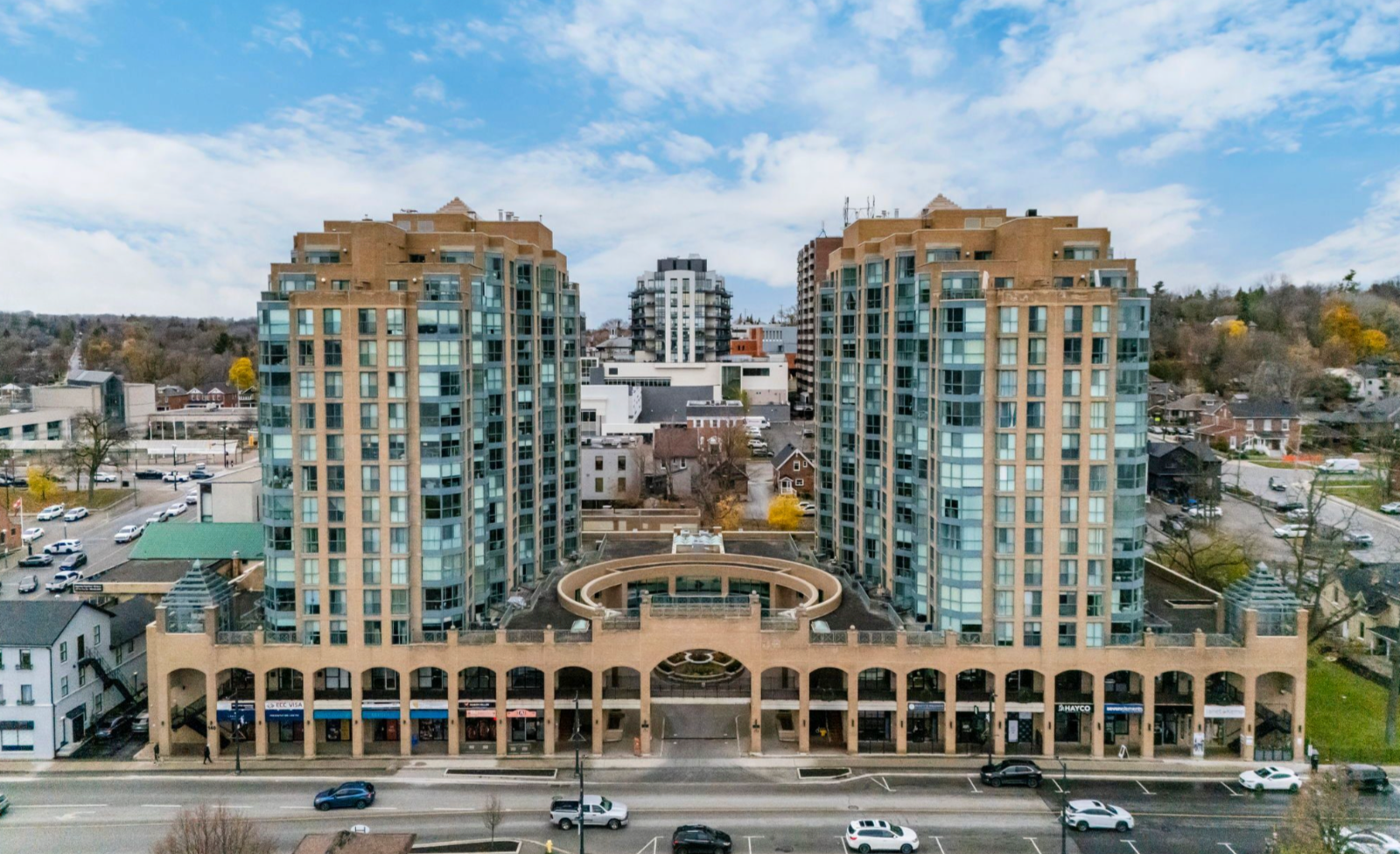 609-140 Dunlop Street East, Barrie, ON, L4M 6H1