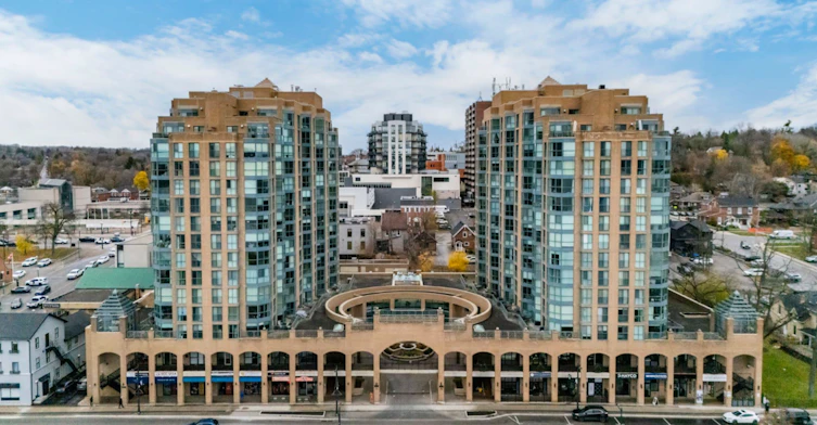 609-140 Dunlop Street East, Barrie, ON, L4M 6H1