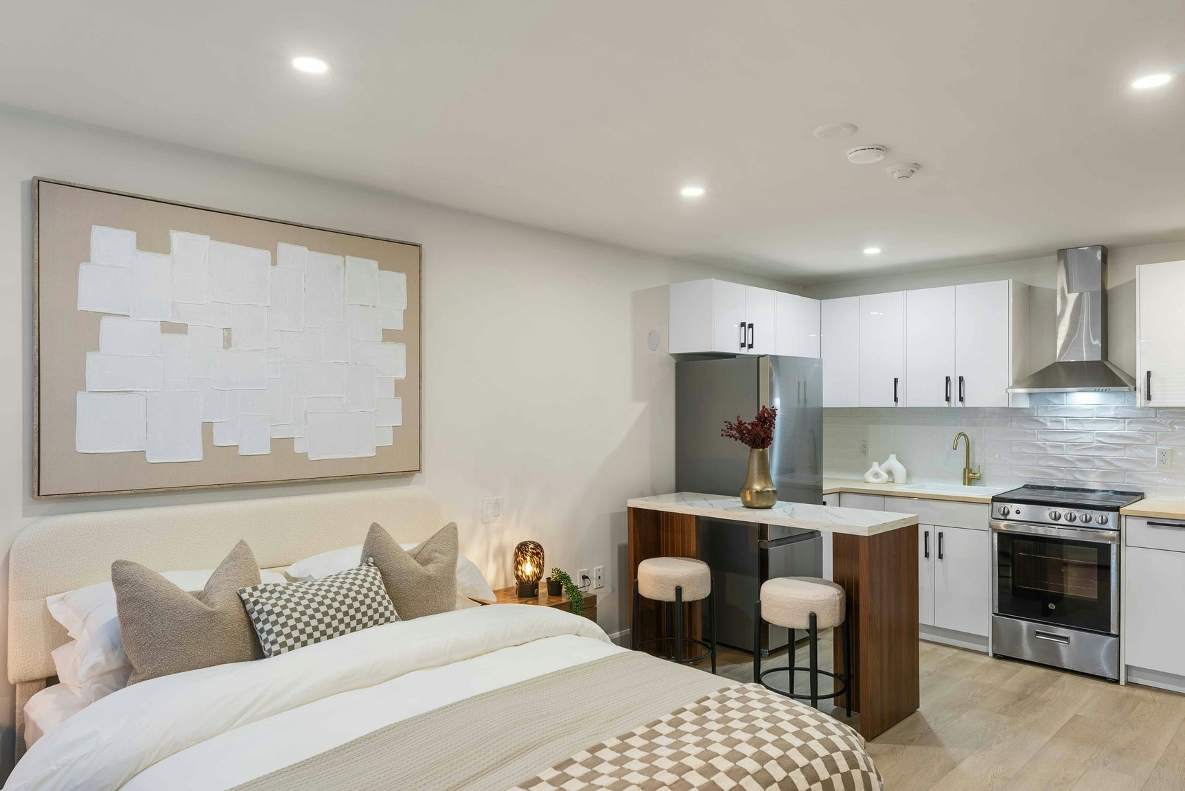 123-7800 Lundy's Lane, Niagara Falls, ON, L2H 1H1 - 2