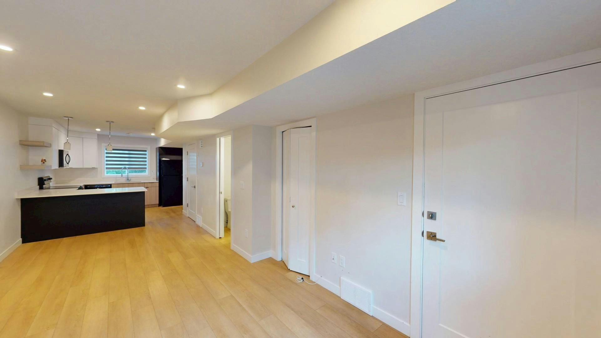 15816 100a Avenue NW, Edmonton, AB, T5P 0L8 - 4