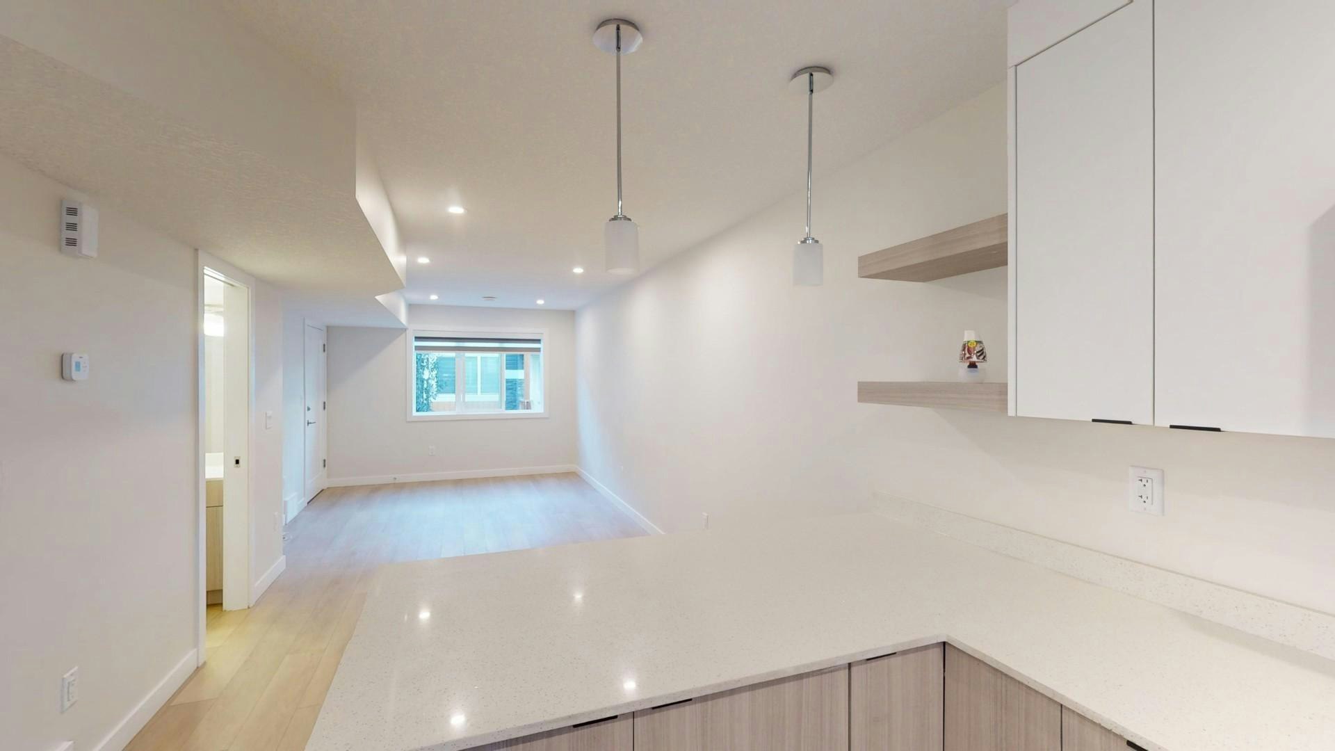 15816 100a Avenue NW, Edmonton, AB, T5P 0L8 - 2