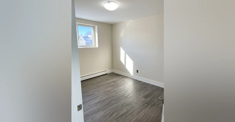 2-1 Barton Street, St. Catharines, ON, L2R 2P9 - 26