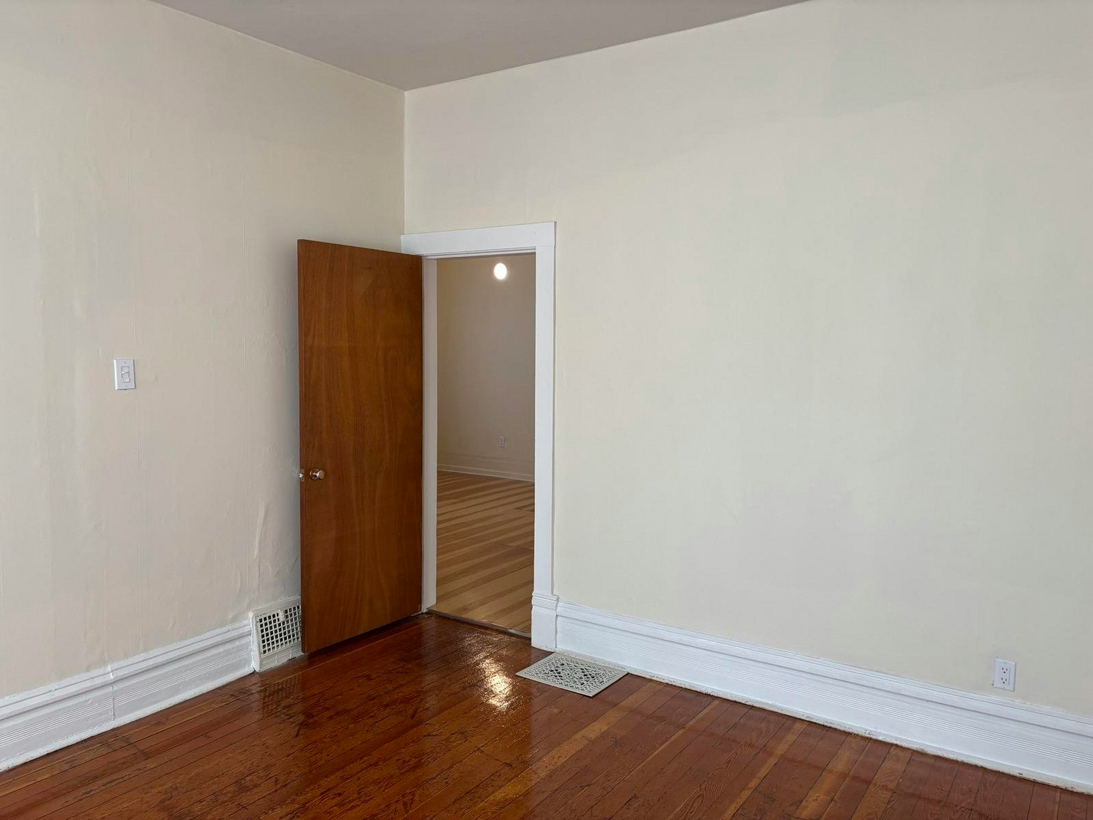 135 West 12th Avenue, Vancouver, BC, V5Y 1T6 - 31