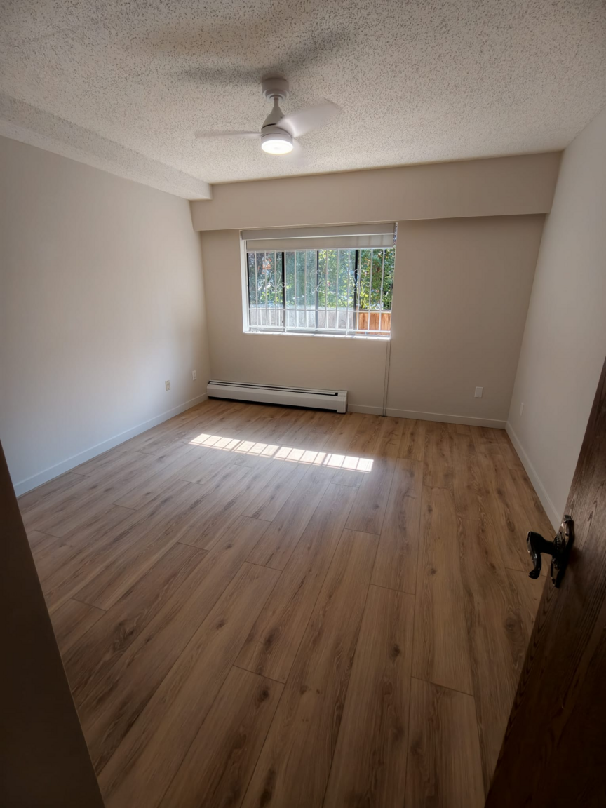 2299 East 30th Avenue, Vancouver, BC, V5N 5N1 - 5