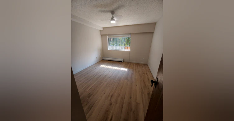 2299 East 30th Avenue, Vancouver, BC, V5N 5N1 - 5