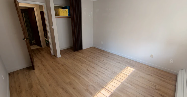 2299 East 30th Avenue, Vancouver, BC, V5N 5N1 - 4