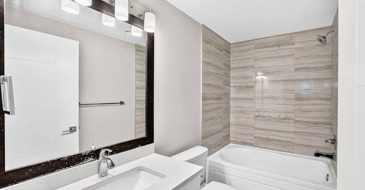 7706 Koruluk Lane Southwest, Edmonton, AB, T6W 4R7 - 4