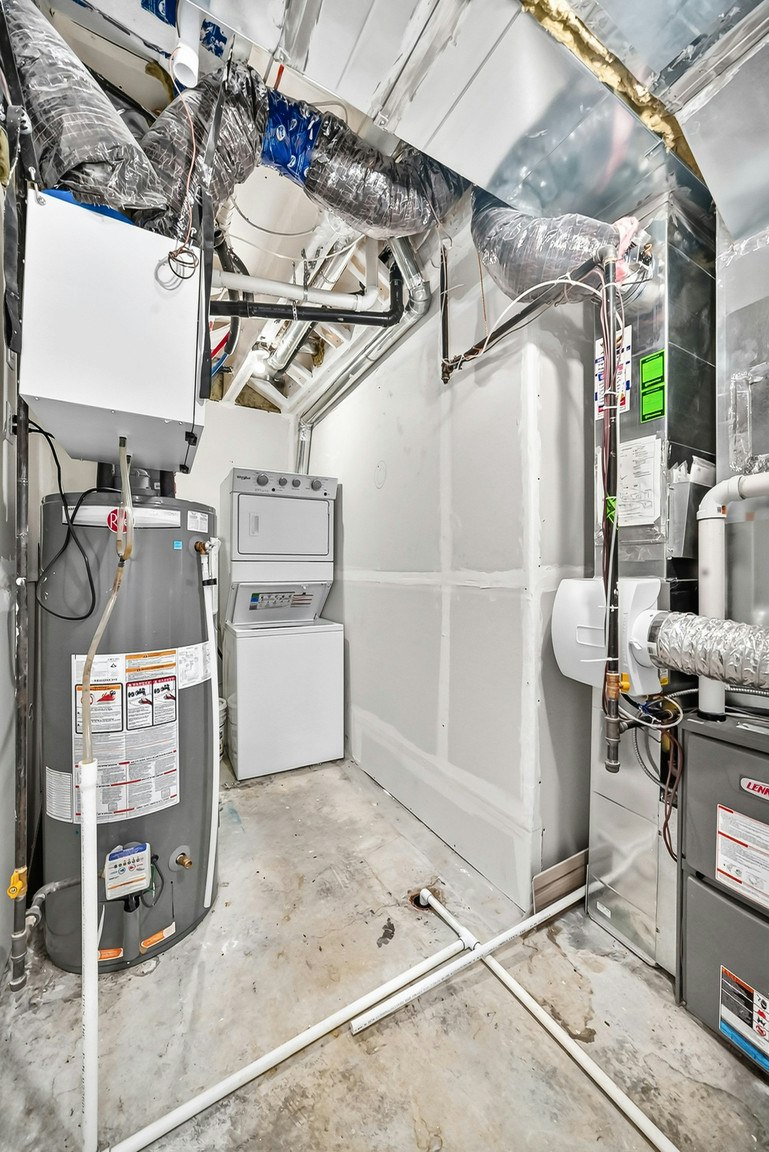 7706 Koruluk Lane Southwest, Edmonton, AB, T6W 4R7 2