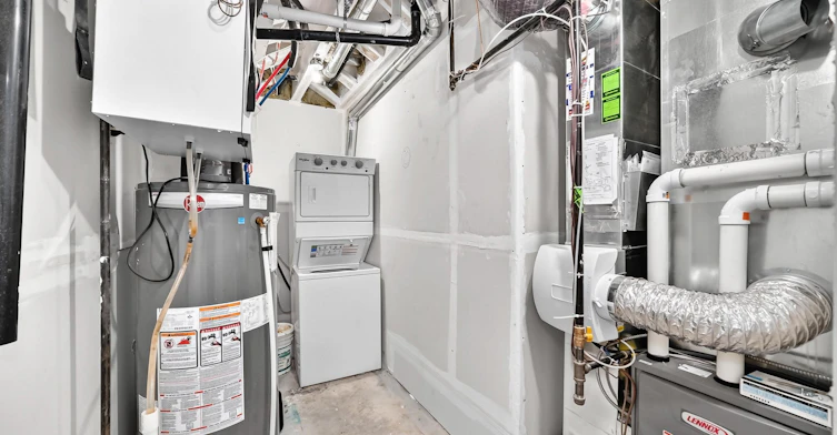 7706 Koruluk Lane Southwest, Edmonton, AB, T6W 4R7 - 3